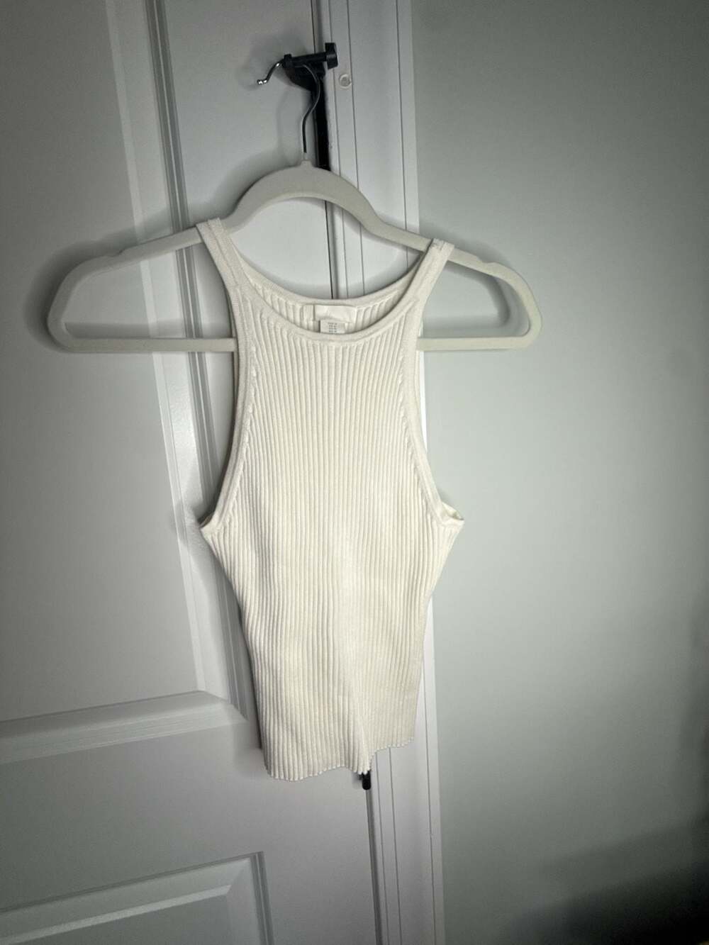H&M Women's White Ribbed Knit Tank Top Size M
